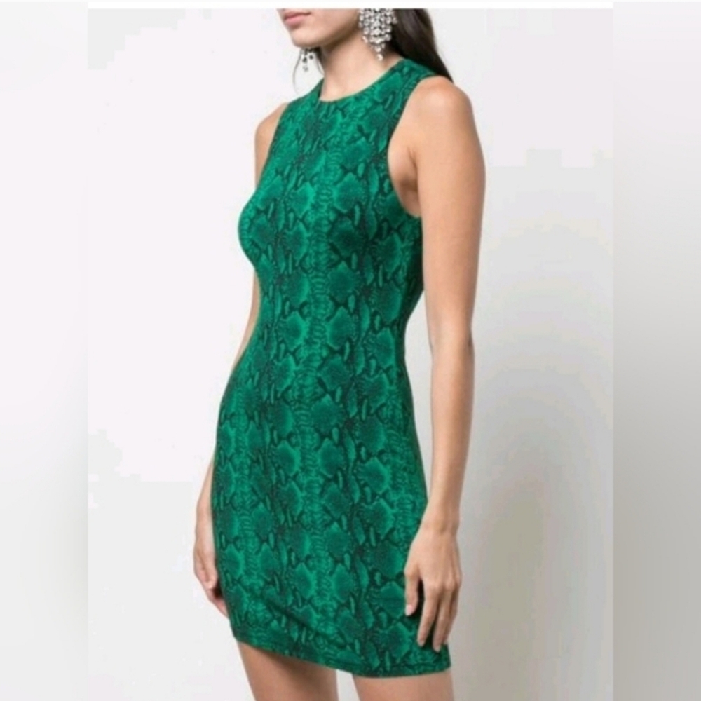 Alice + Oliva Delora Sleeveless Fitted Mini Dress Size 2 - Picture 6 of 10